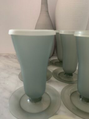 Set of 6 Tupperware Smoky Gray Dessert Goblets with Clear/White Lids